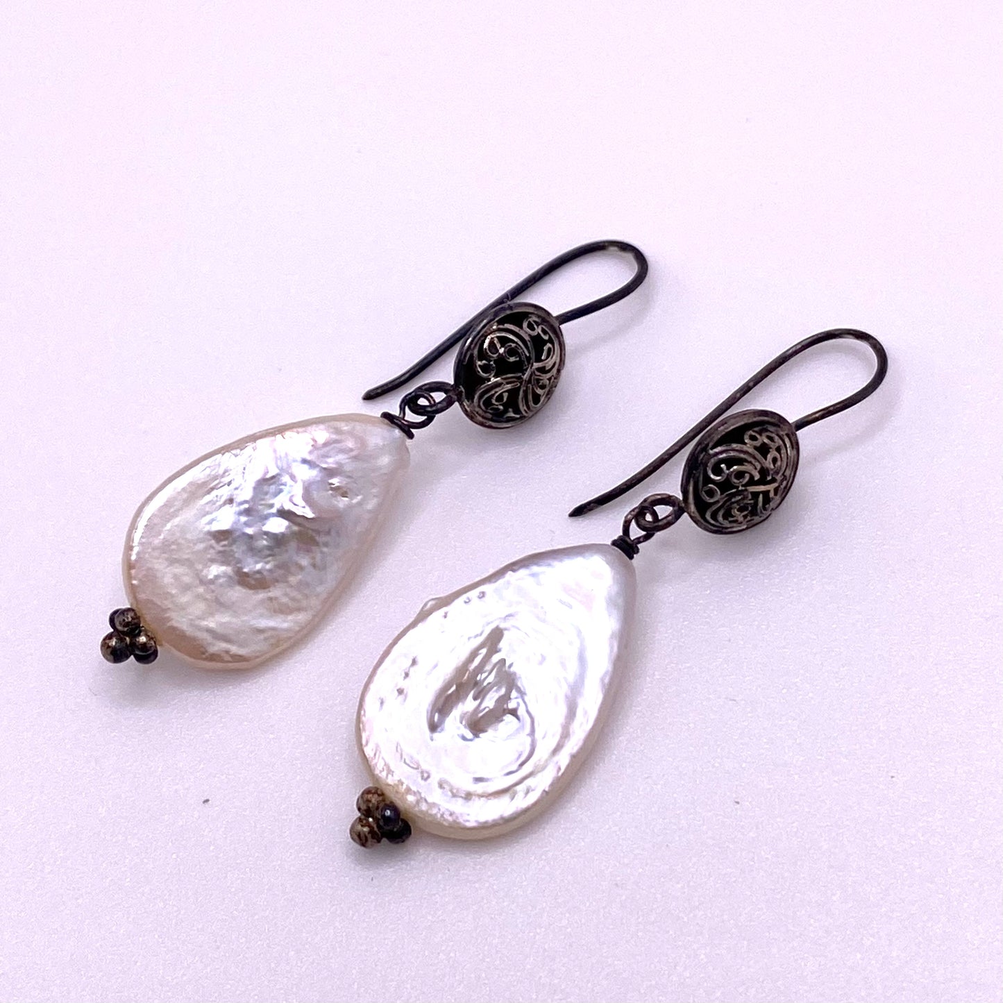 Flat Pearl Teardrop