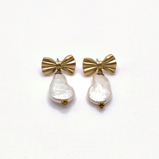 DELOS RIBBON, Gold Ribbon & Freshwater Pearl Earrings, handmade by KOUKLA