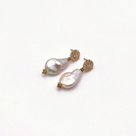 DELOS ROSA, Gold Flower & Freshwater Pearl Earrings, handmade by KOUKLA