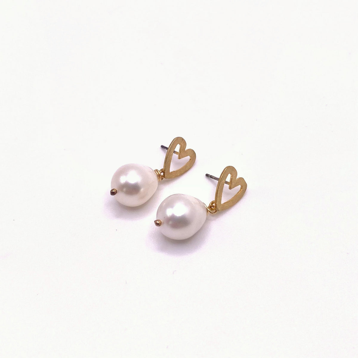 AMORGOS ROUND, Gold Heart & Round Pearl Earrings, handmade by KOUKLA