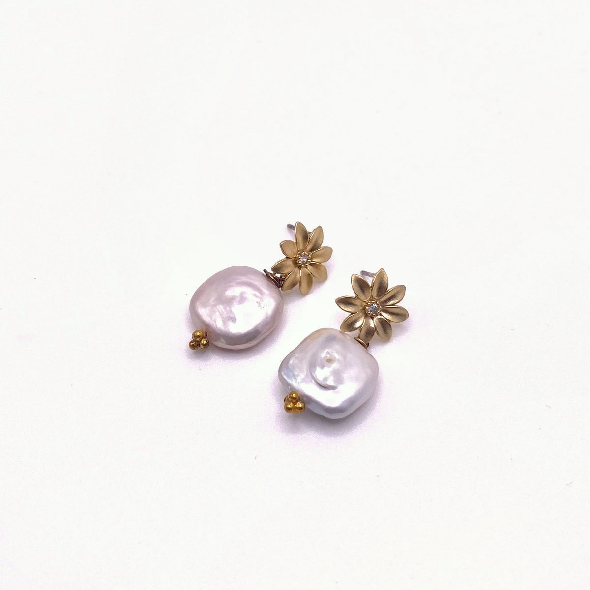 DELOS CREAM, Gold Flower & Square Pearl Earrings, handmade by KOUKLA
