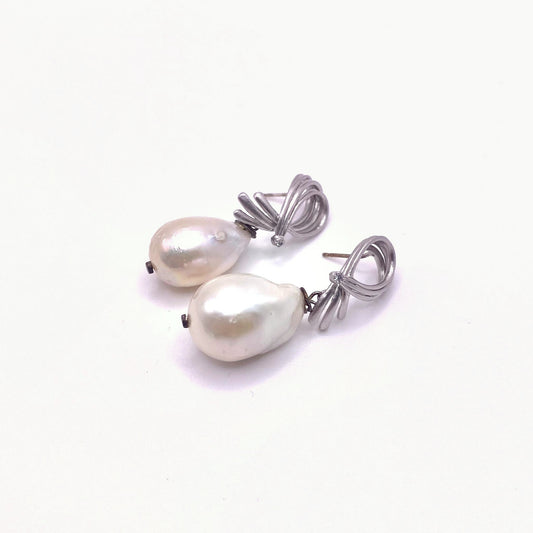 SERIFOS KNOT, Silver Knot & Freshwater Pearl Earrings, handmade by KOUKLA