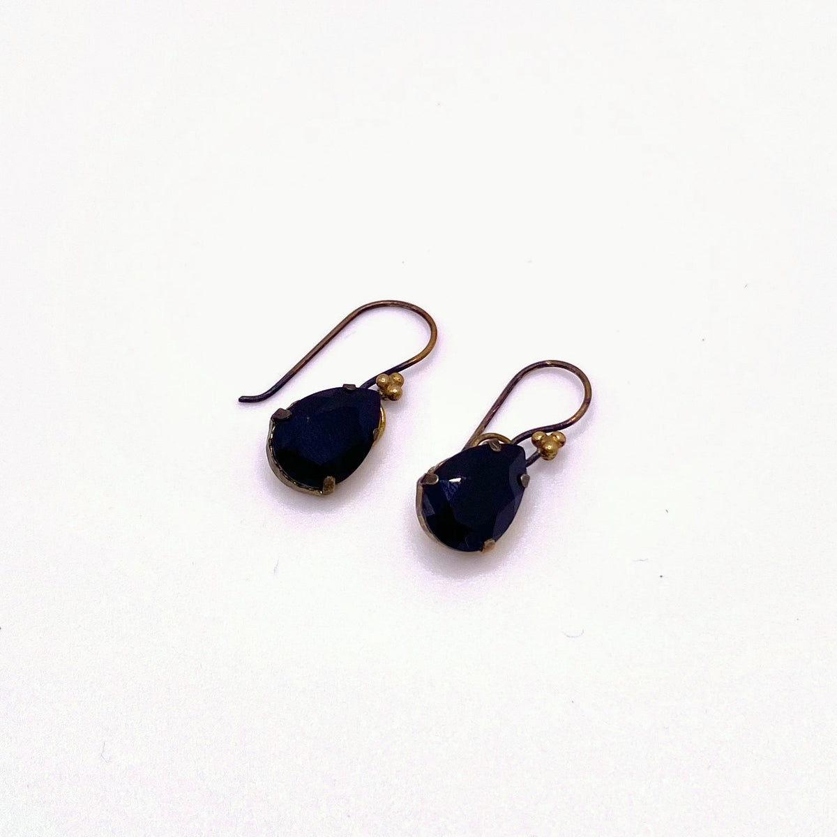 Black Teardrop, handmade by KouklaDesigns