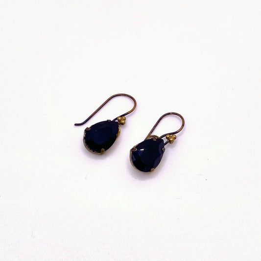 Black Teardrop, handmade by KouklaDesigns