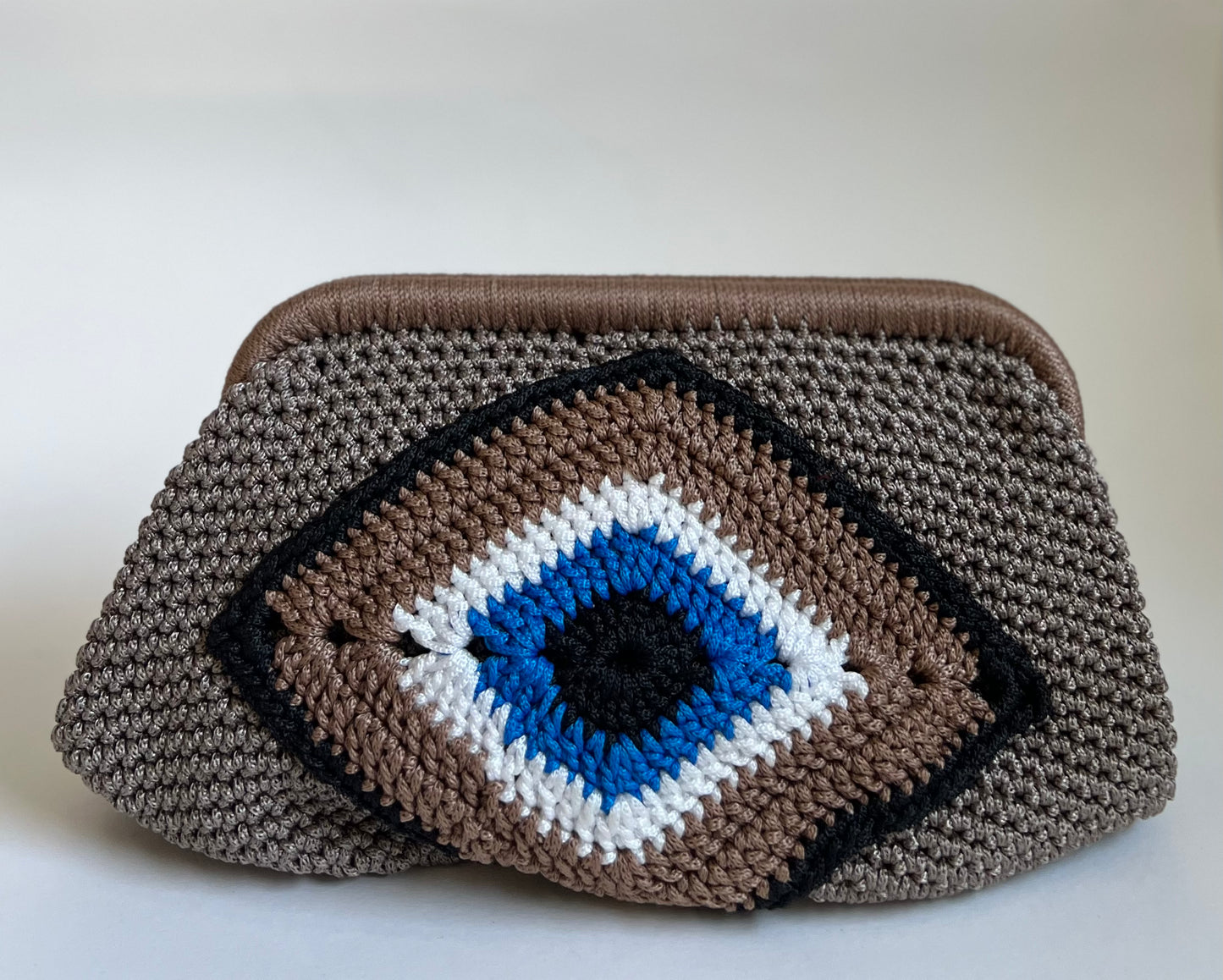 Eye See You Clutch