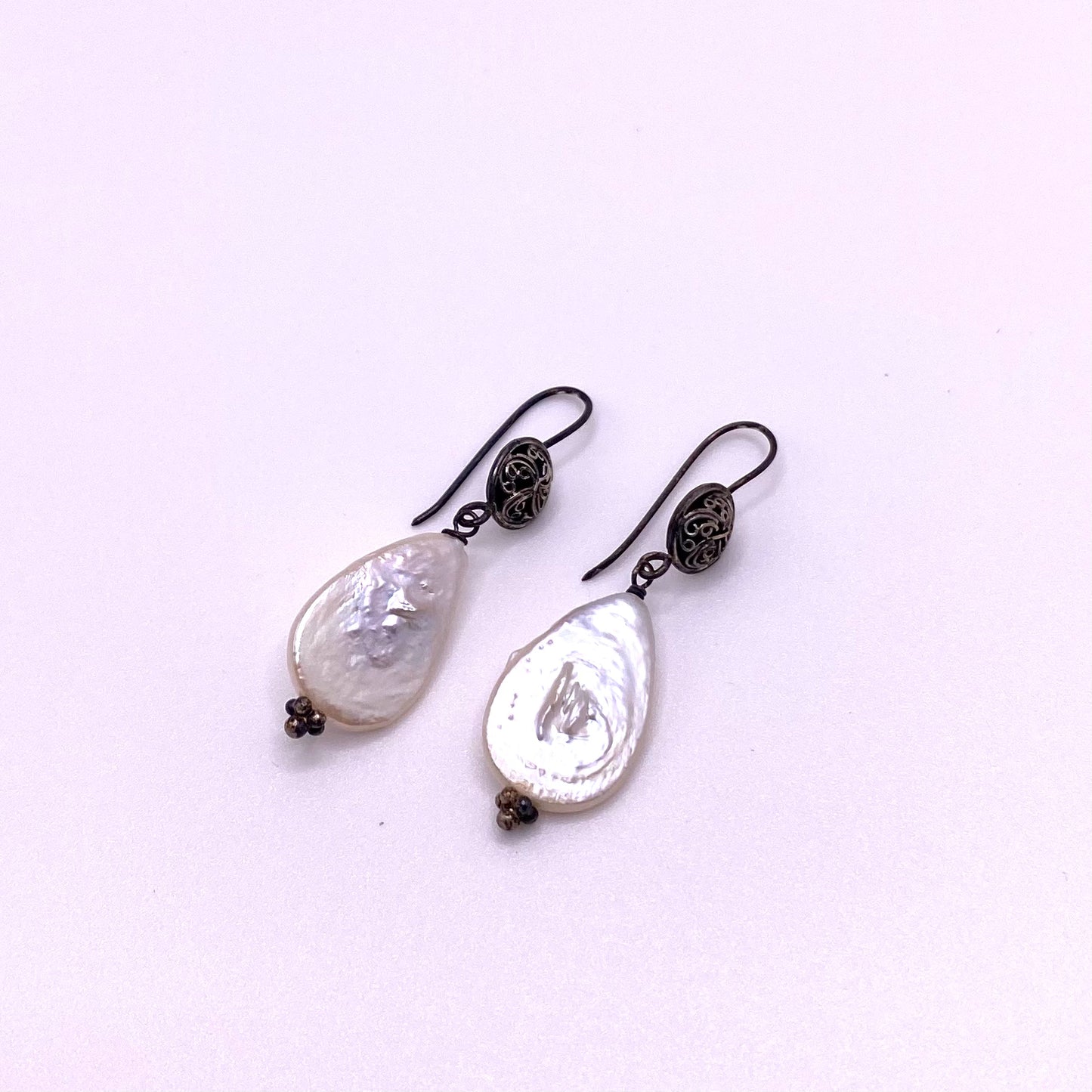 Flat Pearl Teardrop