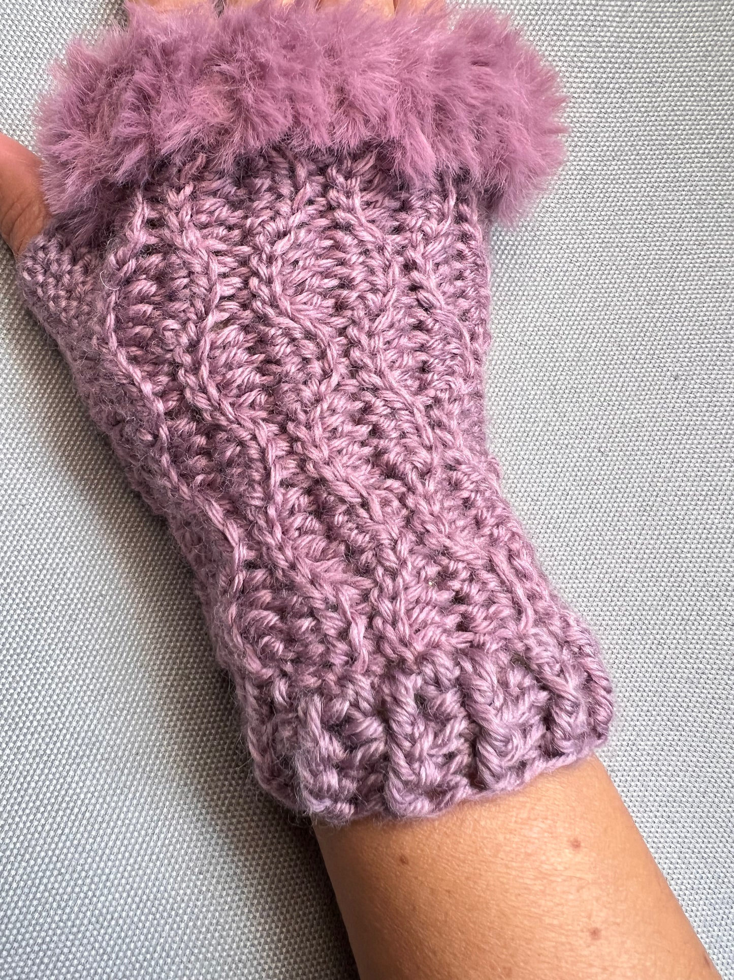 The Faux Fur Fingerless Glove