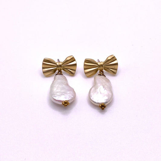Ribbon Pearl Earrings