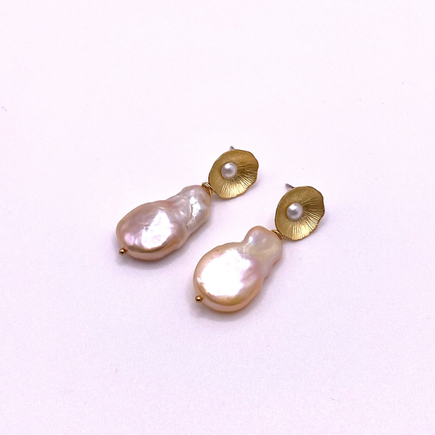 Rose Pearl Gold Earrings