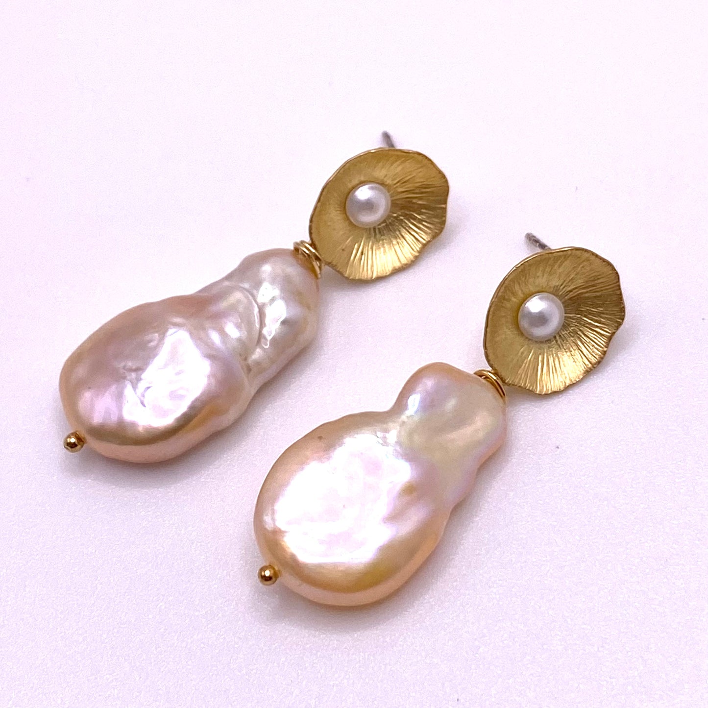 Rose Pearl Gold Earrings